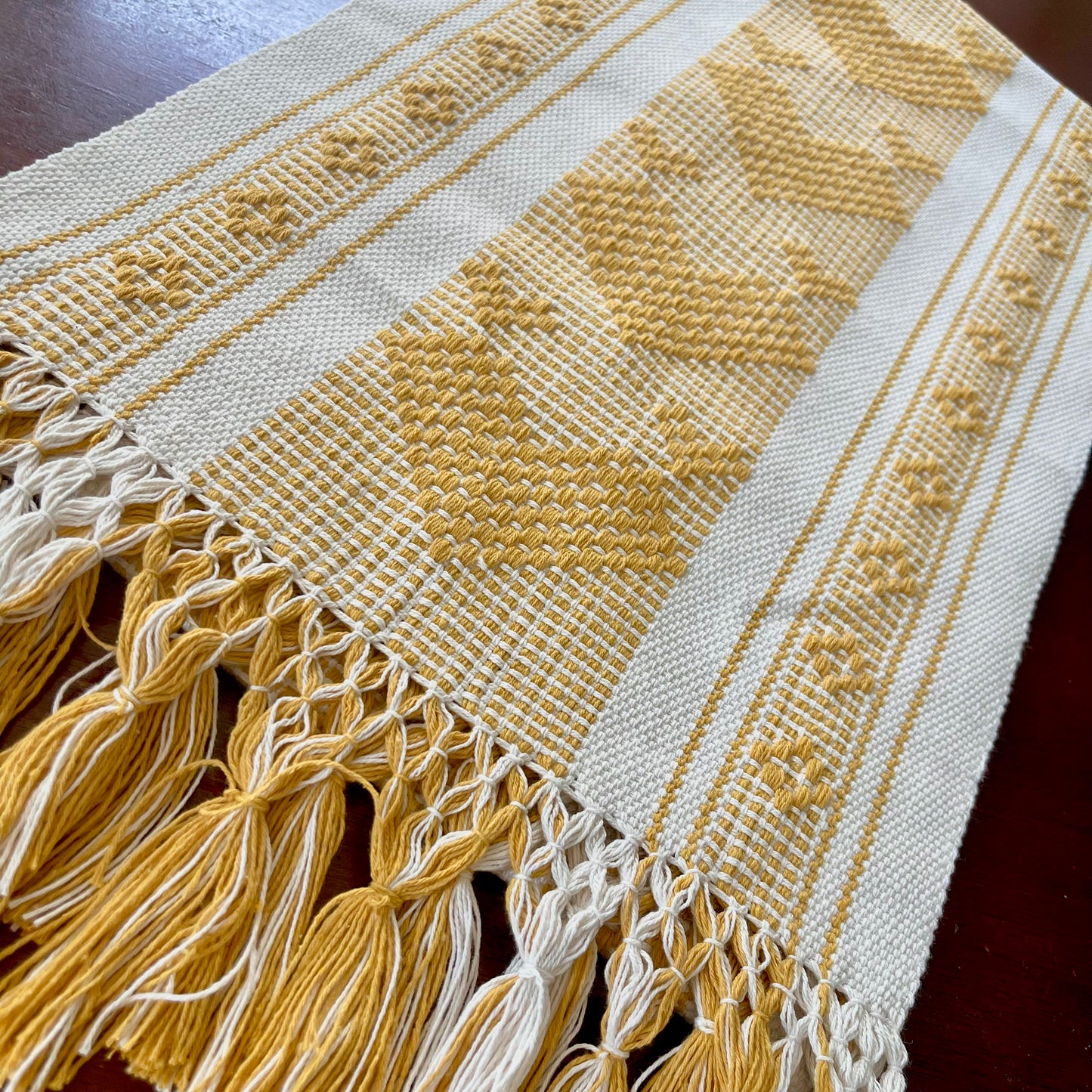 Table Runner “Sol”