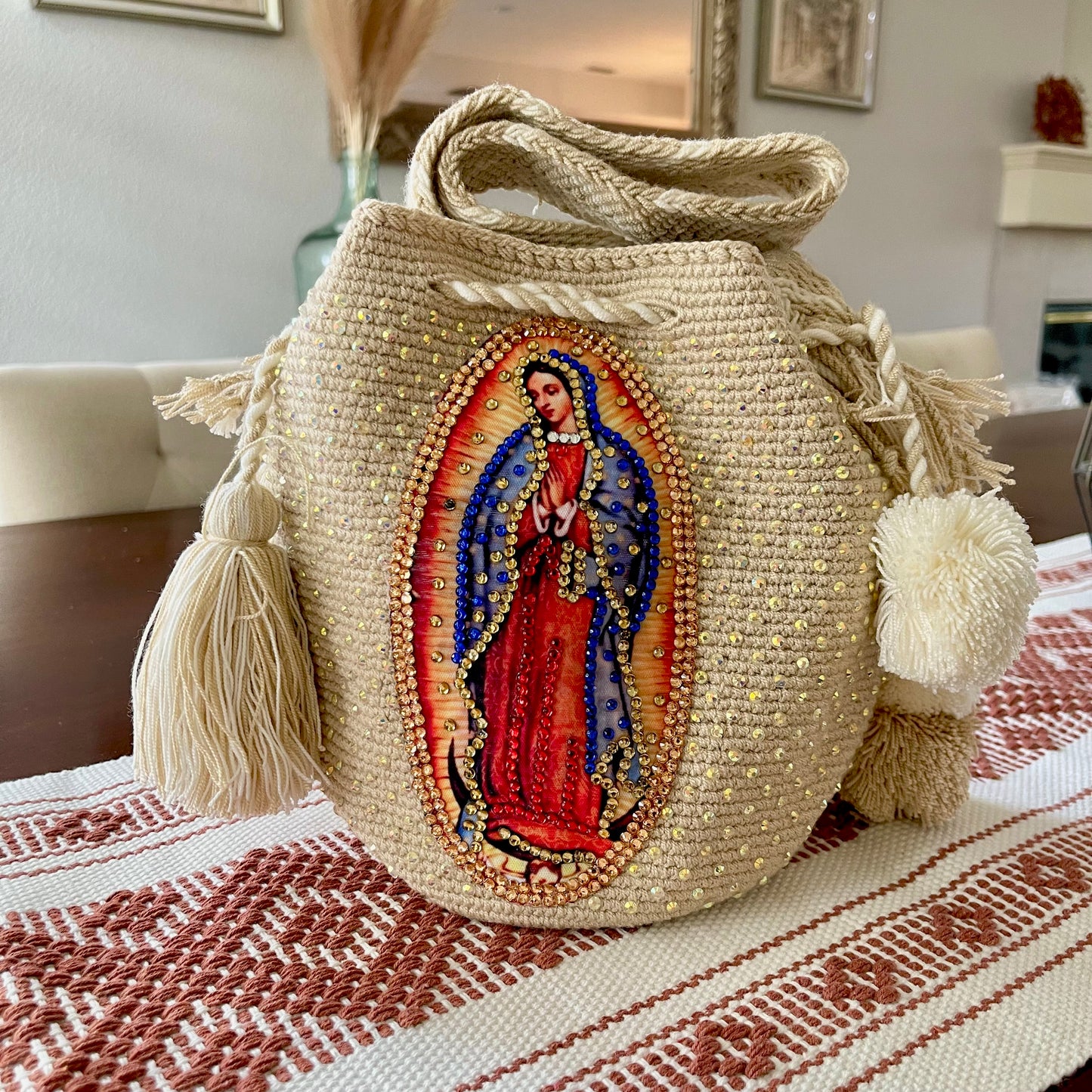 Woven bucket bag “Morral”