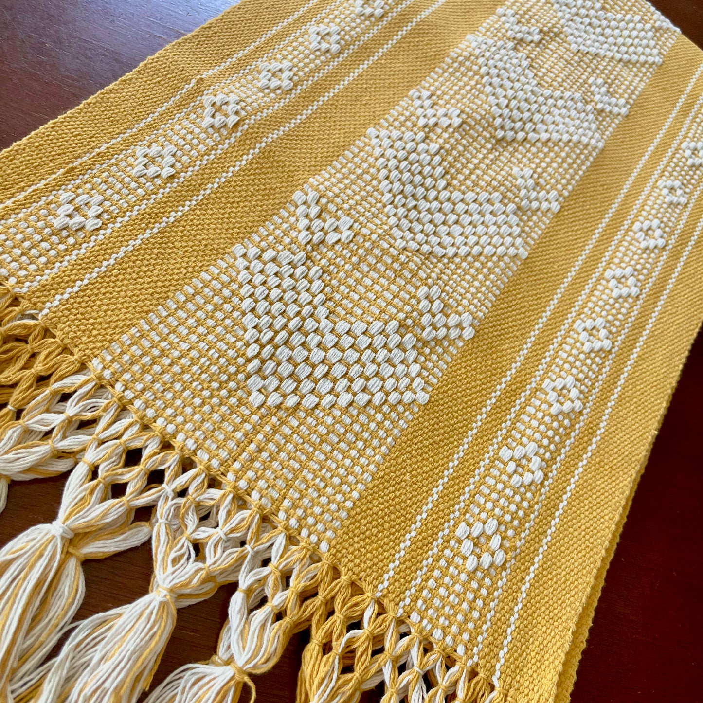 Table Runner “Sol”