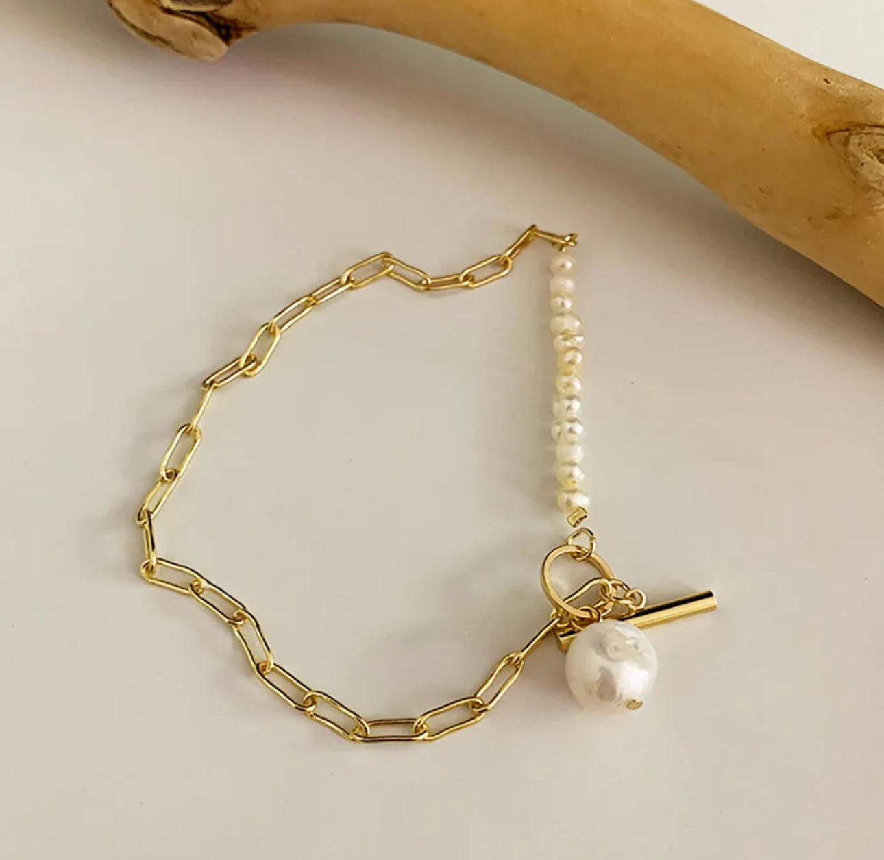 Necklace freshwater pearls with pendant “Yaneth”