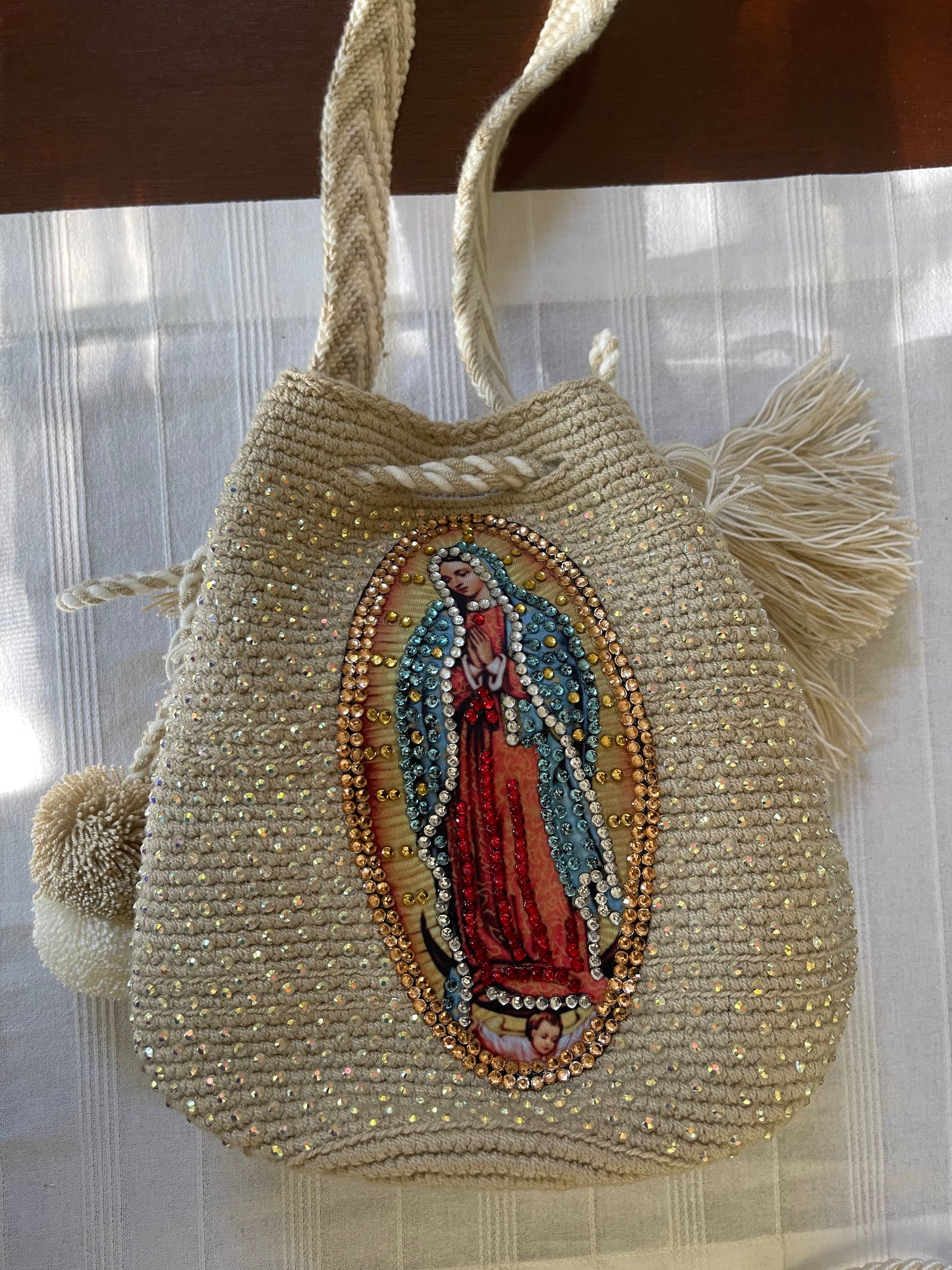 Woven bucket bag “Morral”