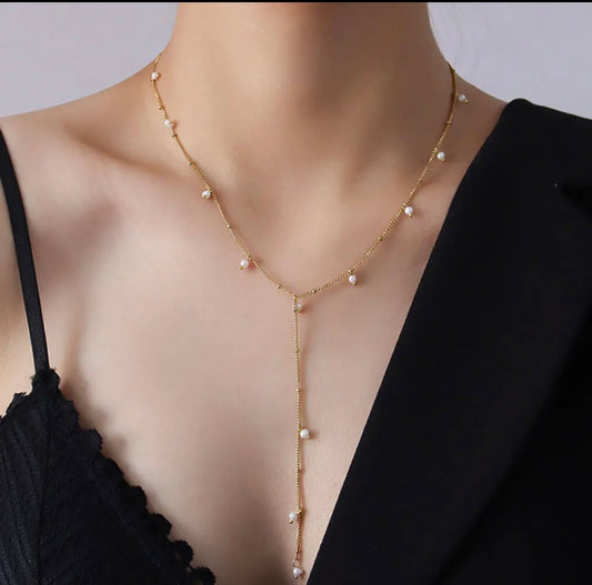 Faux pearls Y shaped necklace “Yaneth”