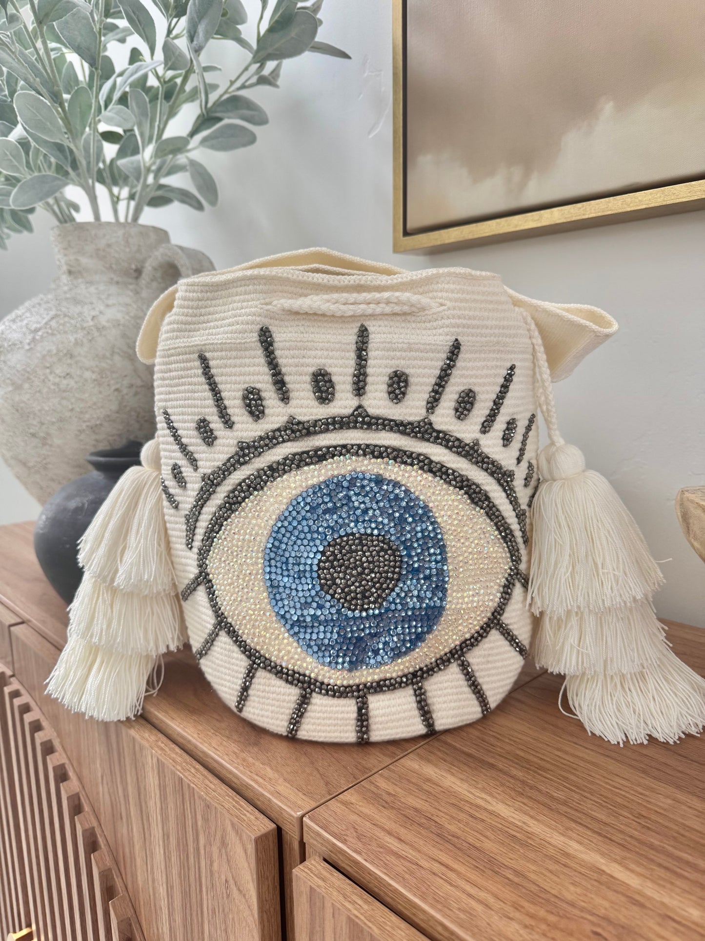 Woven bucket bag “Mara”