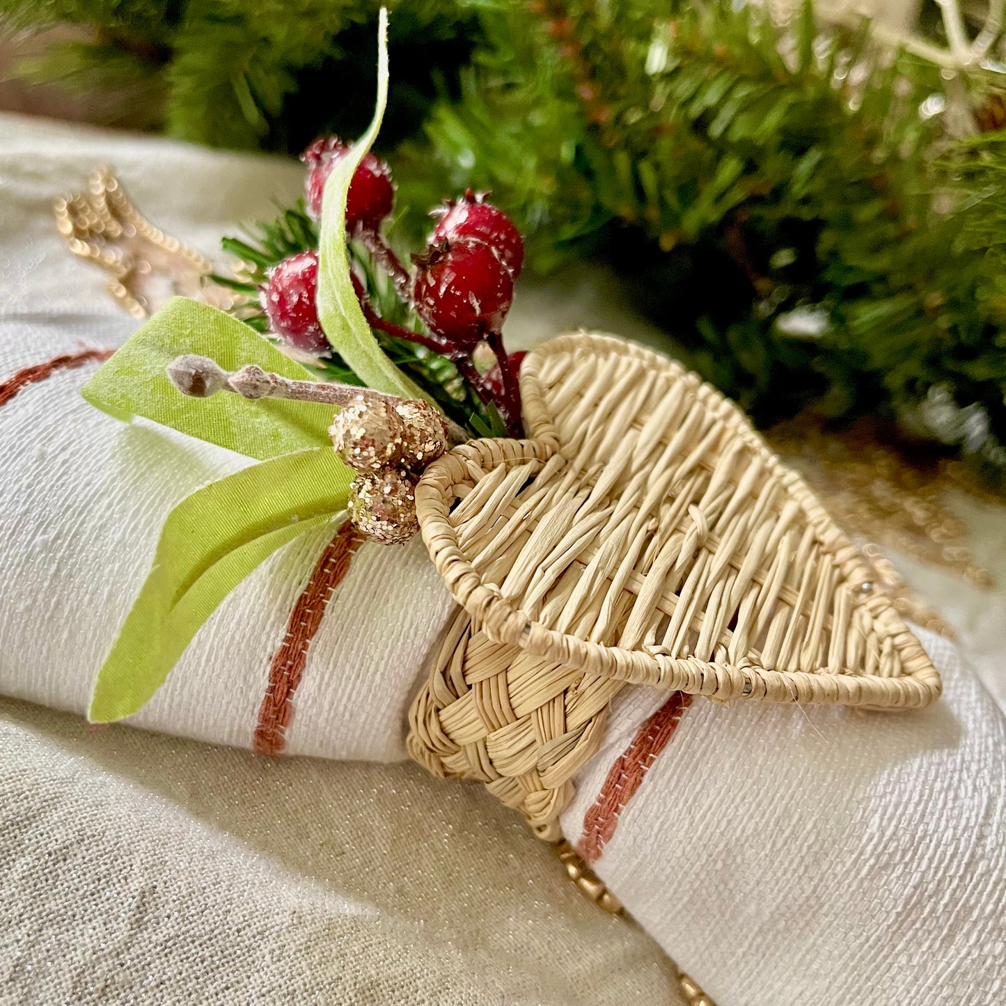 Set of 2 Palm napkin rings