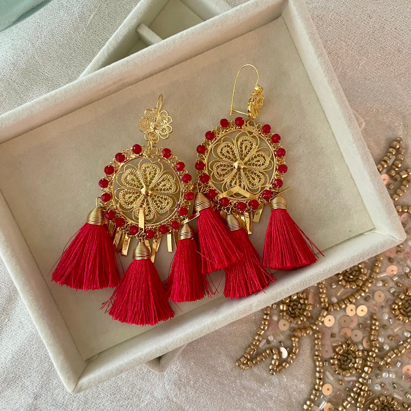 Aretes Rojos/Tinto filigrana Clasicos corazones bordados