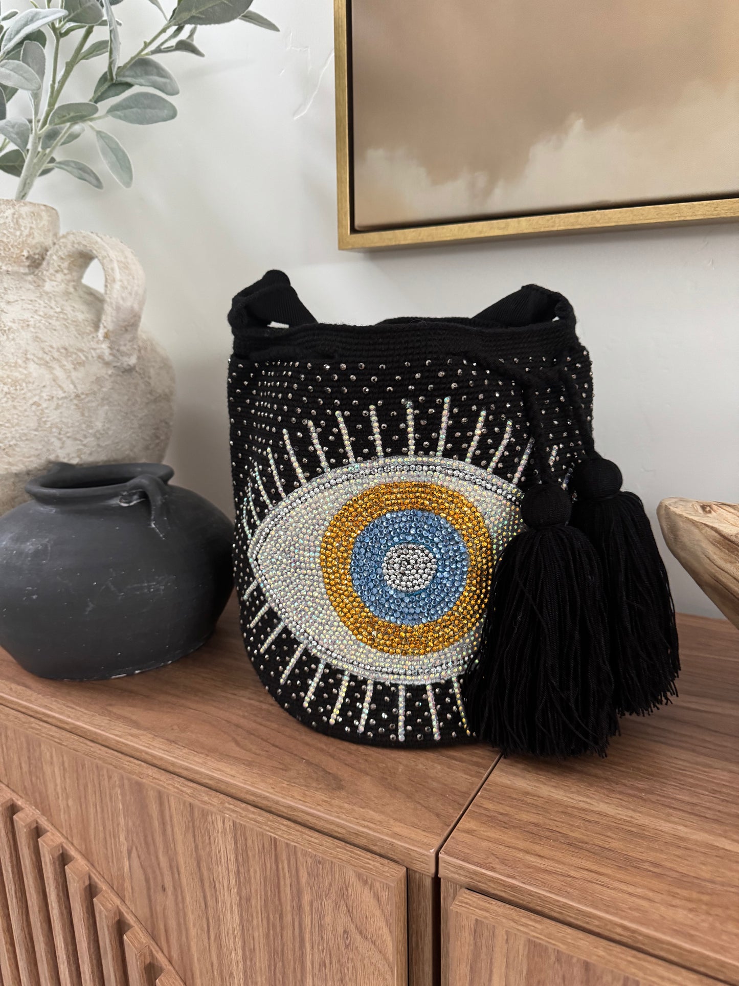 Woven bucket bag “Mara”